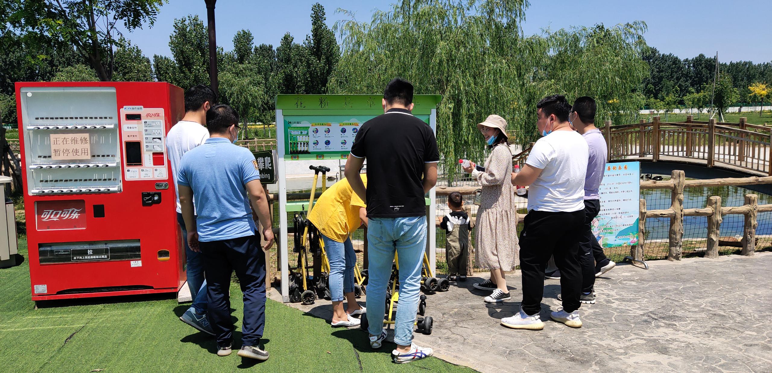 共享童車入駐衡水野生動物園