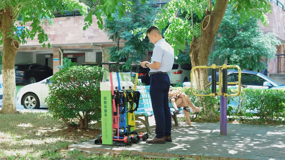 暑假親子游爆火！景區(qū)如何借力共享童車提升服務體驗？