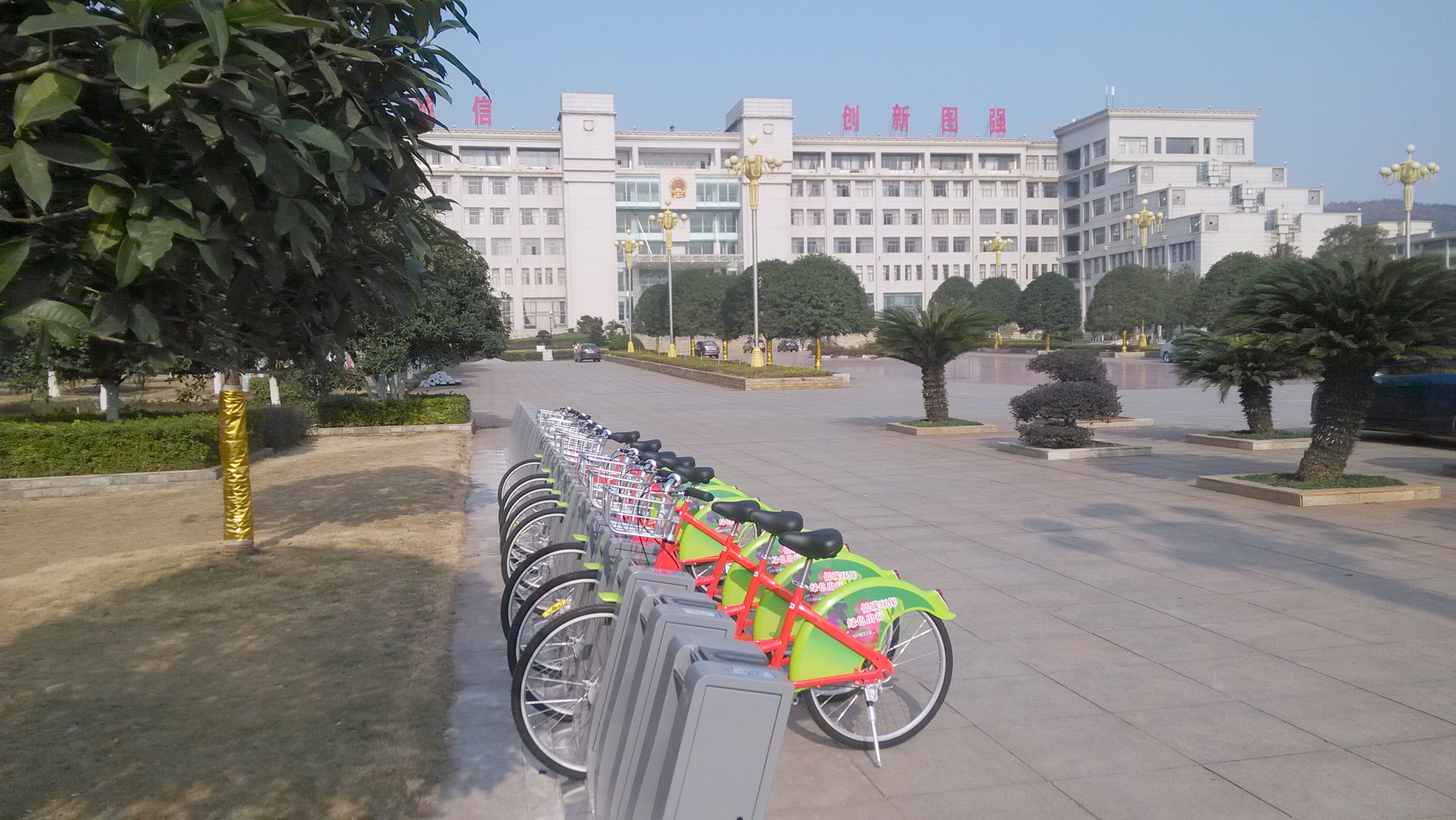 交通是城市美的一個(gè)重要組成部分