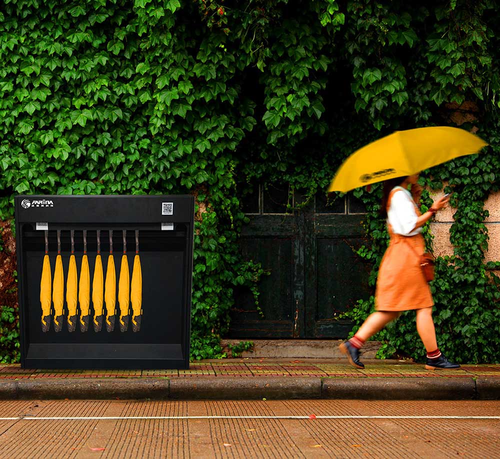 大雨磅礴的時候，你一定需要這樣的共享雨傘