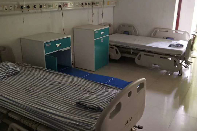 共享陪護床投放海南三亞醫(yī)院.jpg