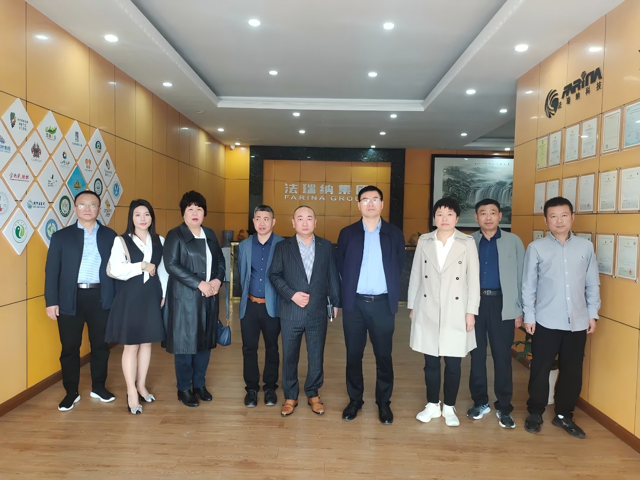 熱烈歡迎河南省汝南縣領(lǐng)導(dǎo)一行蒞臨法瑞納集團(tuán)參觀指導(dǎo)！